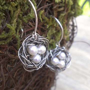 Nest Earring - Pearl Trio